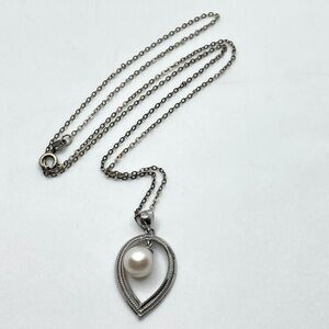 VTG Sterling Freshwater Pearl Dangle Teard Drop Shape Pendant & Chain 18” & 1.1”